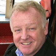 Les Dennis